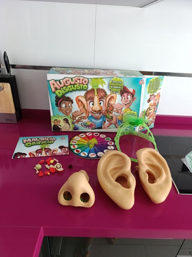 Juego Augusto Disgusto Mauricio orificio