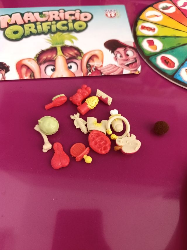 Juego Augusto Disgusto Mauricio orificio