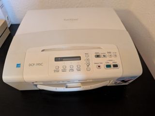 Impresora Brother DCP-195C - Blanca