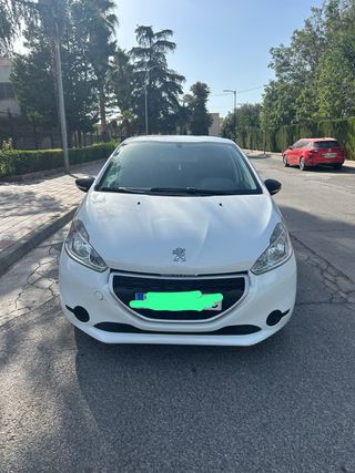 Peugeot 208 2015
