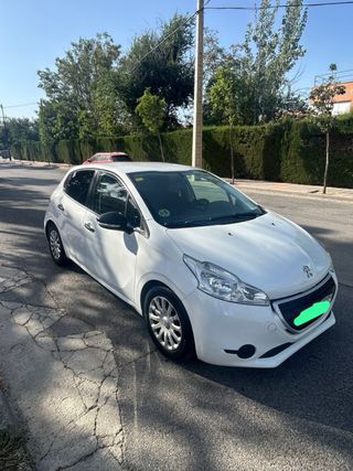 Peugeot 208 2015