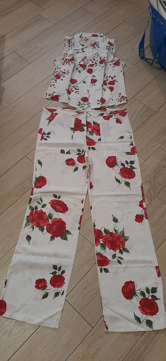 Completo lino rosso e bianco Tg M