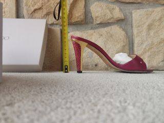 Zapatos Jimmy Choo Londres tacón rojo.