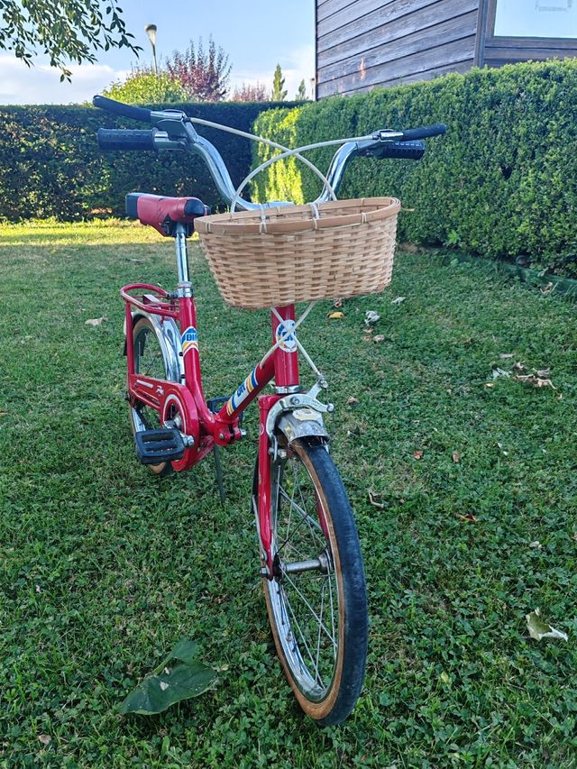 Bicicleta BH clásica roja infantil