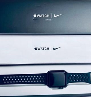 Apple Watch Series 3 Nike 42mm - Negro -