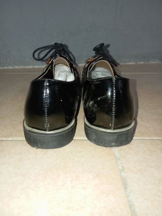 Zapatos negros charol - dorados