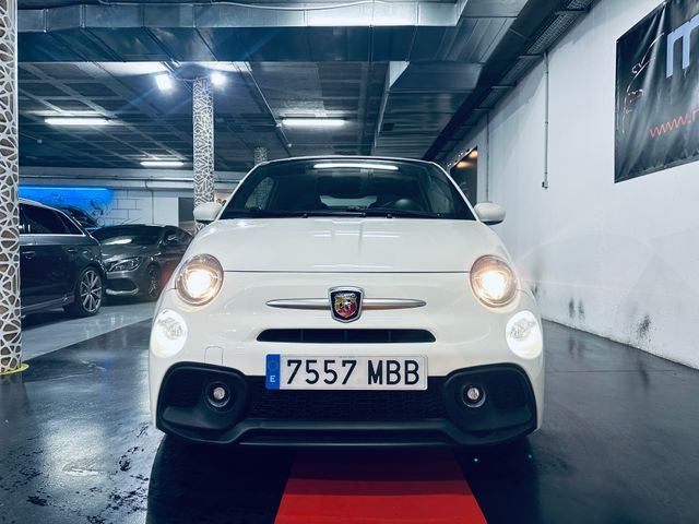 Abarth 595 2022