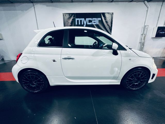 Abarth 595 2022