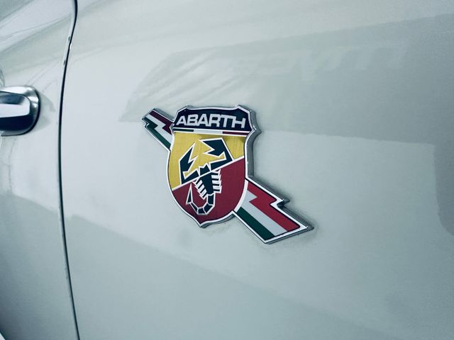 Abarth 595 2022
