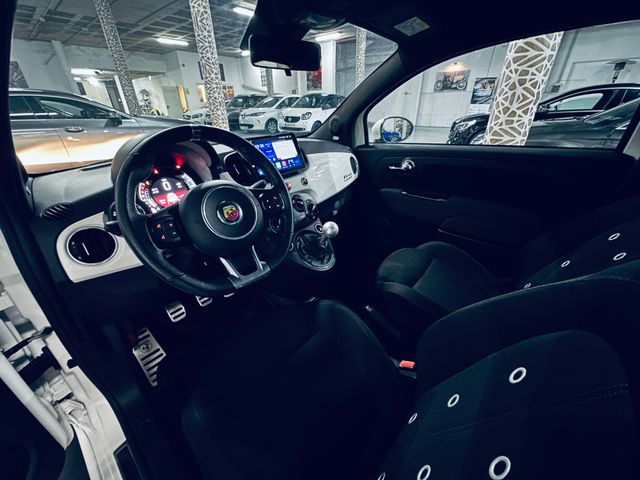 Abarth 595 2022
