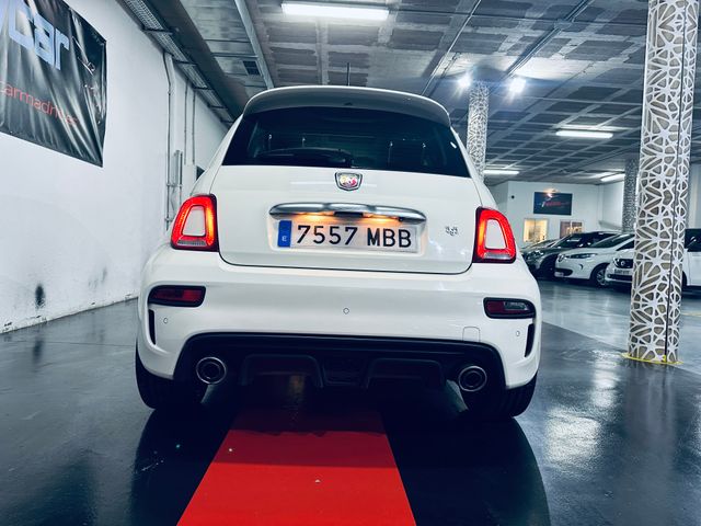 Abarth 595 2022