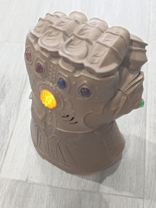 Guante Infinito Thanos, con sonido y luces