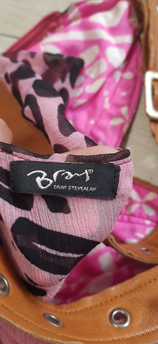 Vestito estivo multicolor con dettagli in pelle