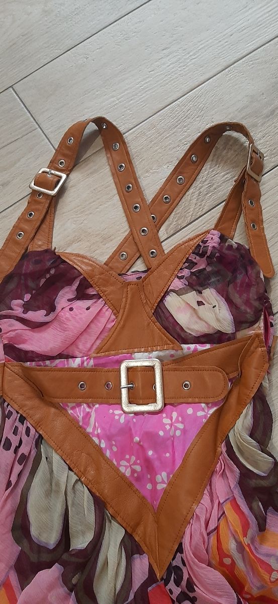 Vestito estivo multicolor con dettagli in pelle