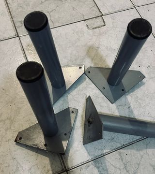 4 Patas Mesa Metal Gris