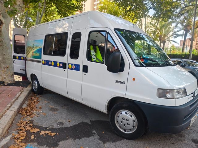 Vendo furgoneta . Año 2000