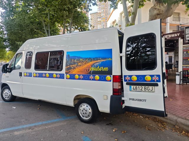 Vendo furgoneta . Año 2000