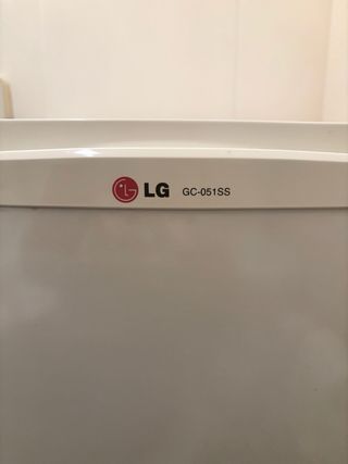 Mini nevera LG GC-051SS.