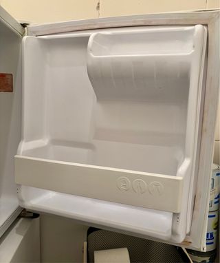 Mini nevera LG GC-051SS.