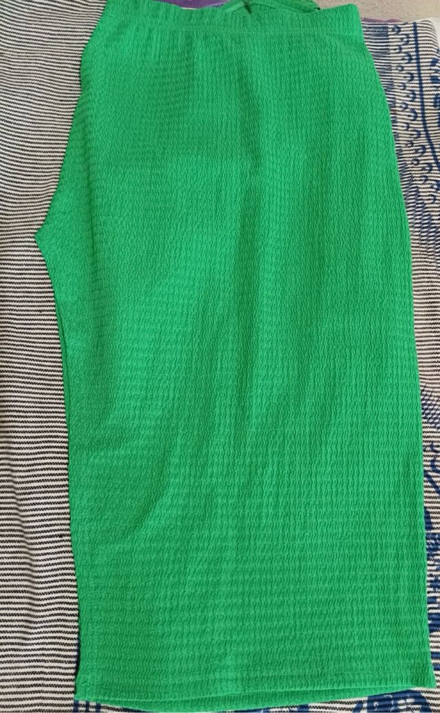 Conjunto top falda verde