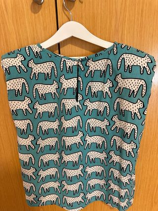 Blusa de Compañía fantástica desmangada