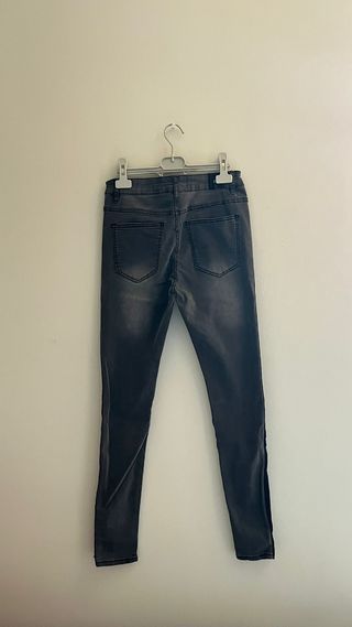 Pantalones vaqueros: 2 pantalones largos + 2 short