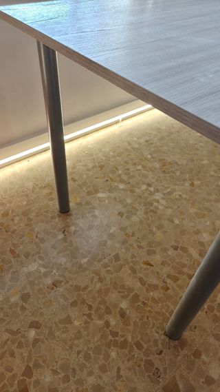 Mesa gris - 129x80 cm