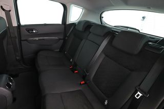 Peugeot 3008 1.6 Blue-HDi Style