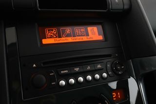 Peugeot 3008 1.6 Blue-HDi Style