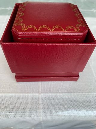 Caja Cartier roja para anillo