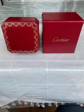 Caja Cartier roja para anillo