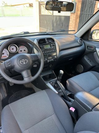 Toyota RAV4 2004