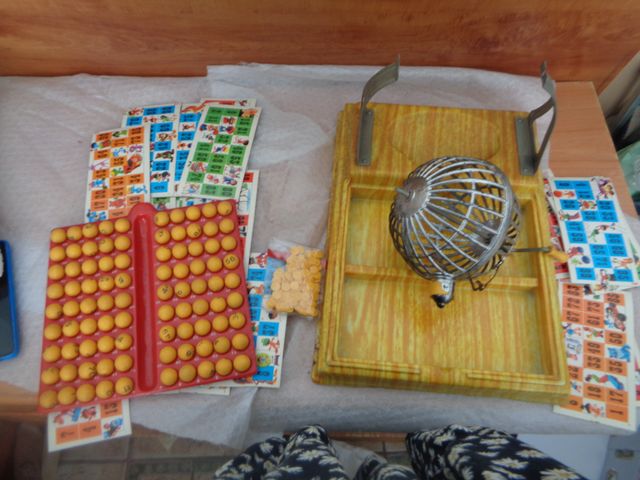 juego antiguo bingo o loteria de aluminio o plasta