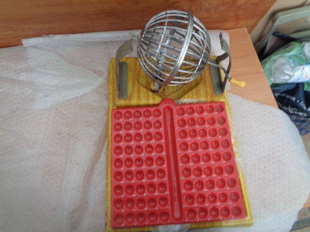 juego antiguo bingo o loteria de aluminio o plasta
