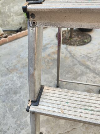 Escalera aluminio 5 peldaños Rolser