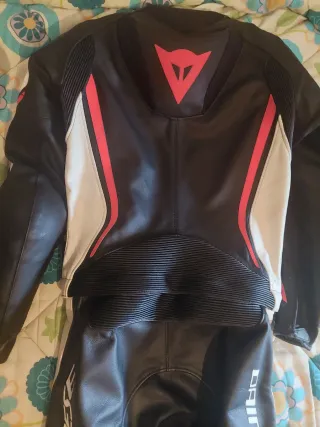 Mono moto Dainese.