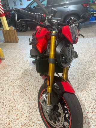 Ducati Monster 937 SP 35kw A2 + Extras