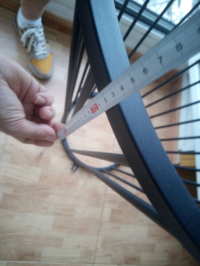 Mesa de hierro negra