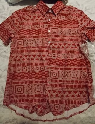 Camisa corta roja estampada - Nueva ( a estrenar)