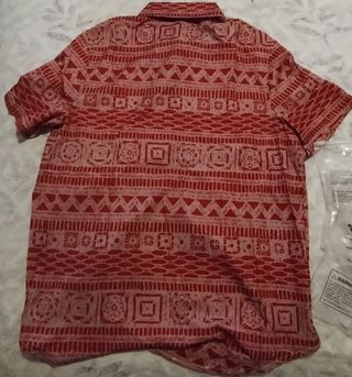 Camisa corta roja estampada - Nueva ( a estrenar)