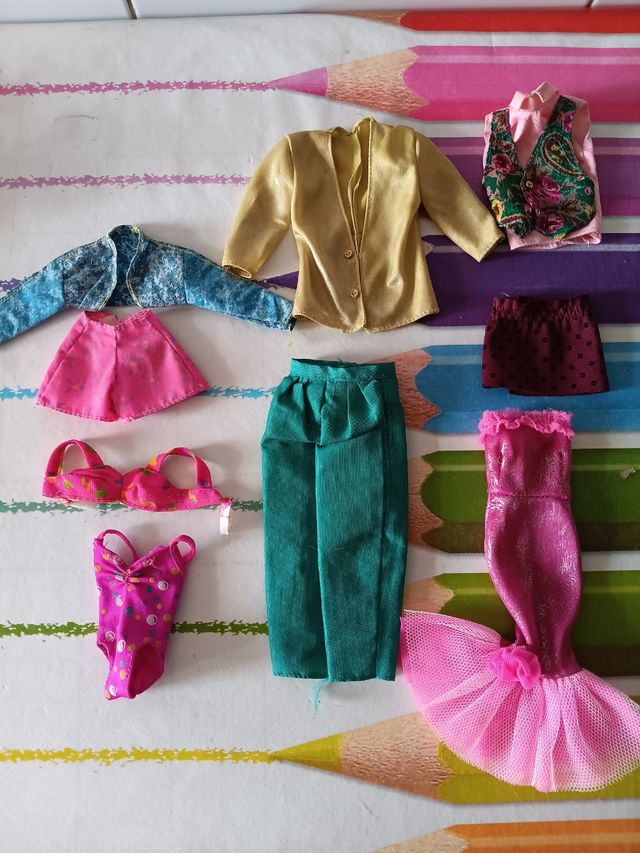 4 Vestidos Muñeca Barbie Vintage