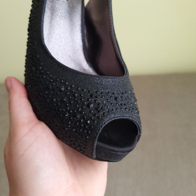 Sandali con tacco nero lucido