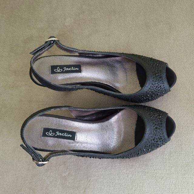 Sandali con tacco nero lucido