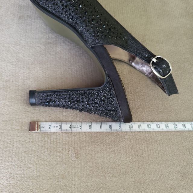 Sandali con tacco nero lucido