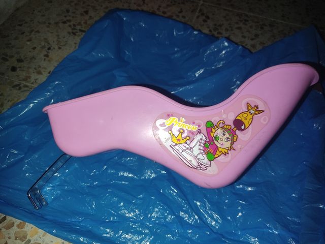 Sillín para muñecos niña rosa - Muñecas