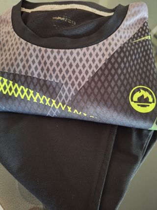 Conjunto deportivo J'hayber niño
