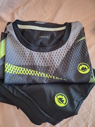 Conjunto deportivo J'hayber niño