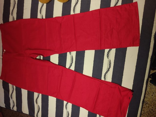 Pantalón rojo mujer con cremallera lateral