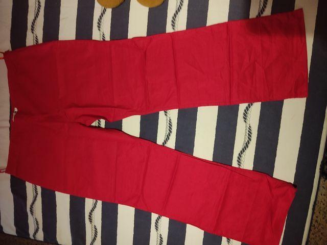 Pantalón rojo mujer con cremallera lateral
