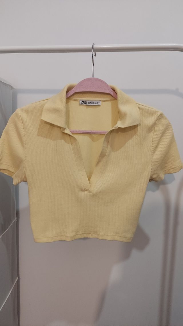 Crop top Zara amarillo